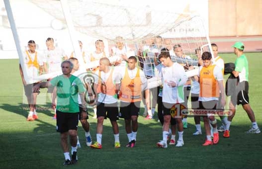 Halilhodzic secoue les joueurs : «Certains parmi vous joueront leur avenir en sélection»