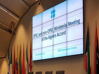 Pour une baisse de l'offre du pétrole