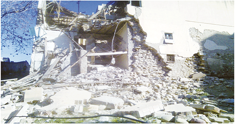 هلع وسط السكان إثر انهيار بناية هشّة بحي قيطوني عبد المالك وسط قسنطينة