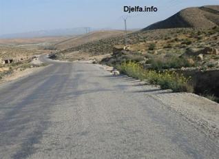 في ظل الوضعية الكارثية التي يتواجد عليها الطريق الرابط بين الجلفة والمويلح/ عابرو الطريق يطالبون بالتهيئة والسلطات المحلية تلتزم الصمت