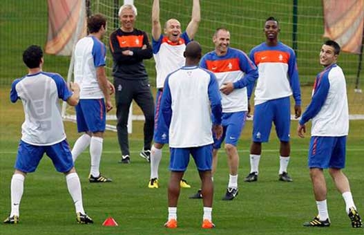 Pays-Bas : Van Marwijk : «Il faudra en tirer des leçons»