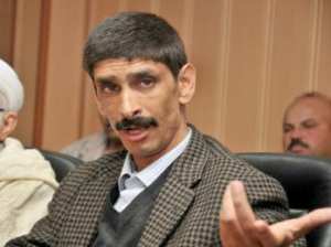 والي غليزان يأمر بتشميع عيادة بلحمر بعد 4 أيام من بداية نشاطها