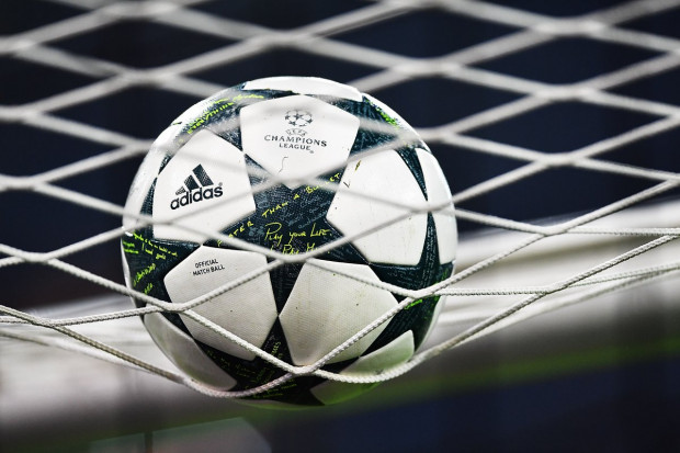 صحيفة إنجليزية تختار نجمان عربيان ضمن أفضل 50 لاعبا لسنة 2016