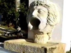 التعرف في تونس على قناع غورغون المسروق من عنابة