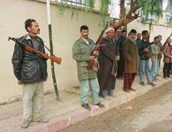 أفراد التعبئة لمكافحة الإرهاب بتيزي وزو يحتجون