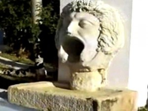 قناع «غورغون» المسروق من عنابة.. بتونس