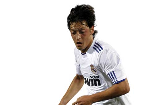 Real Madrid : Mourinho : «Özil a les mêmes qualités que Figo et Zidane»