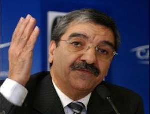 سعيد سعدي يعمل على تنصيب إبنه  عنوة  على رأس قائمة  الأرسيدي  بتيزي وزو في التشريعيات