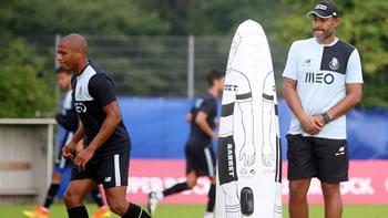 L'intrigante manoeuvre d'Esperito