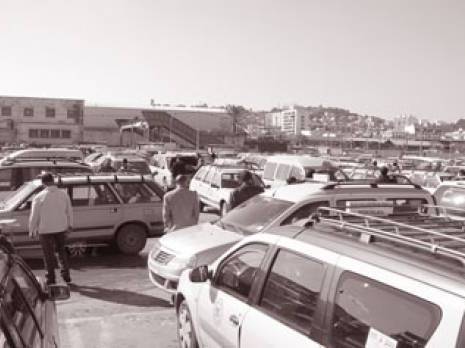 vers des rassemblements hebdomadaires des chauffeurs de taxi