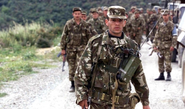 الجيش يحاصر إرهابيا تسلّل من الغابة إلى مدينة عنابة