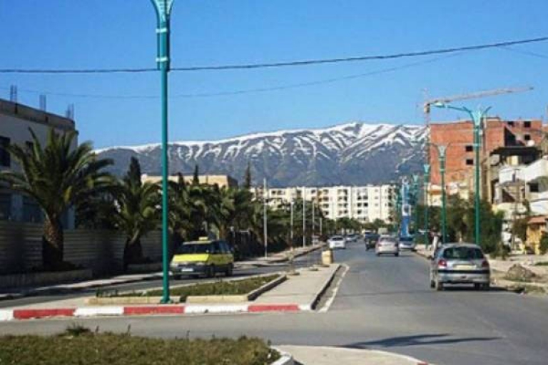 والي البويرة يمهل المقاولات 12 شهرا لإنهاء المشاريع