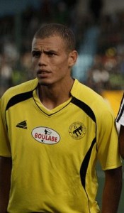 وفاق سطيف يضمن خدمات “لقرع” رسميا