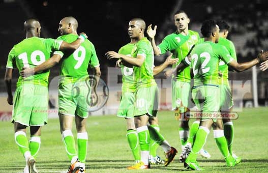 Halilhodzic explique à chaque joueurs son rôle sur le terrain