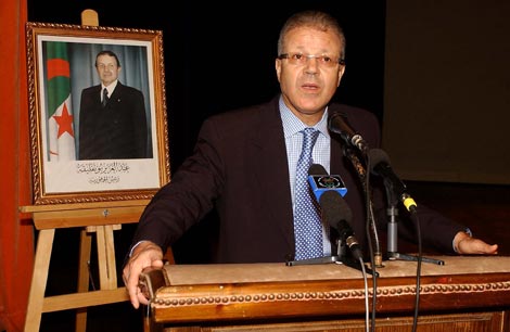 بن بوزيد يعطي إشارة انطلاق البكالوريا من بسكرة