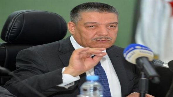 بوضياف يتفقد أطفال ضحايا انفجار عبوة ناسفة بالبليدة ويؤكد تكفل الدولة بهم