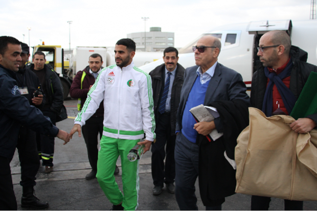 Mahrez débarque à Alger avec le trophée Glo CAF Awards