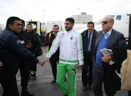 بالصور.. محرز يلتحق بمعسكر الخضر في سيدي موسى