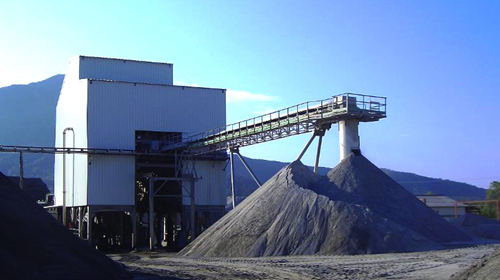 Protestation de trois douars contre l'implantation de carrières d'agrégats