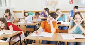 دراسة صادمة: هل يجب الفصل بين التلاميذ المجتهدين والكسالى؟