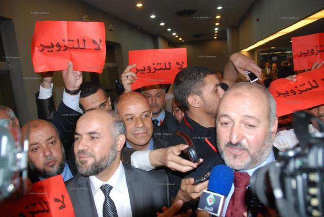 الجزائر :الجبهة السياسية لحماية الديمقراطية تحظر كتاب أبيض عن تزوير إنتخابات 10 ماي