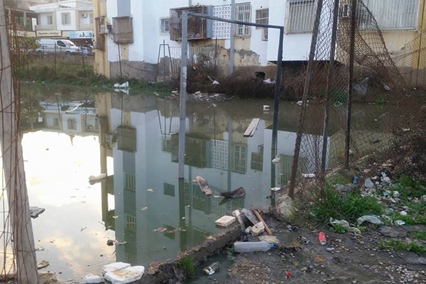 المياه القذرة تحاصر حي 300 مسكن ببجاية والسلطات تتفرج