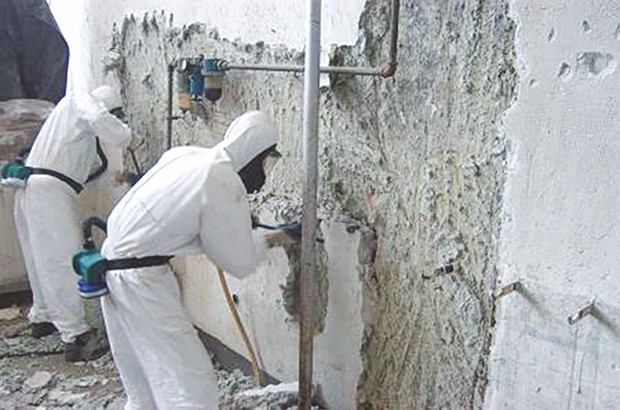 Le désamiantage à l'heure de l'austérité budgétaire