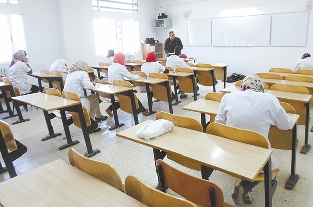 120 postes d'aides-soignants ouverts