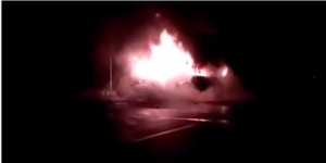 بالفيديو.. حريق لحافلة نقل المسافرين بالأخضرية في البويرة