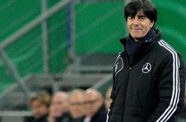 الخمر والتدخين والنساء في معسكر ألمانيا بأوامر من لوف