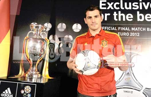 Euro 2012 : Groupe C : Casillas : «Il n'y a aucun problème entre les joueurs du Real et du Barça»