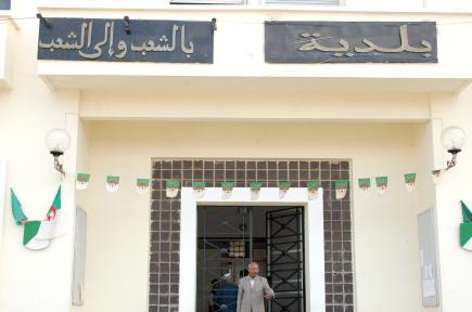 بلديات العاصمة تباشر تسوية وضعية 