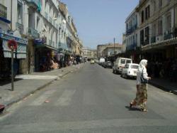 البرد يفرغ عنابة