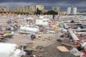 الخيمة التجارية العملاقة بالبويرة تثير تذمر السكان