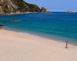 شاطئ عين أم القصب نقطة افتتاح موسم الاصطياف بسكيكدة