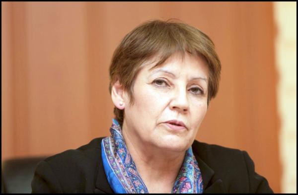 الثلوج تلغي زيارة بن غبريط للمدية