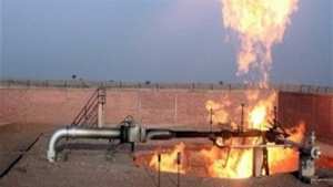 إخماد حريق نشب بأنبوب نقل البترول بالقرب من الأغواط