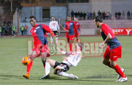 CAB : Nezzar : Iffaroudjene peut racheter la société sportive du CAB, si c'est son souhait»