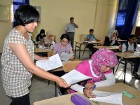 Benbouzid donne le coup d'envoi du BEM à Blida, 776.000 candidats à l'épreuve