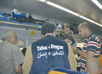 Bien que les pouvoirs publics ne jouent pas leur rôle dans la sensibilisation