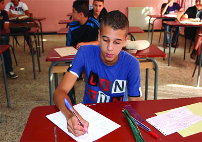 775 955 candidats rejoignent les 5 590 centres d'examen