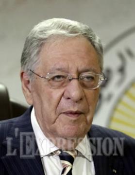 Ould Abbès descend sur le terrain