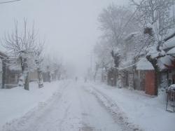 الجيش والدرك يتدخلان لانتشال مرضى ونساء حوامل من بين الثلوج بجبال جيجل