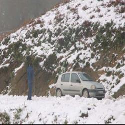 انقطاعات في التيار الكهربائي وغياب المياه الشروب و أضرار مادية بعدة مناطق بتيزي وزو