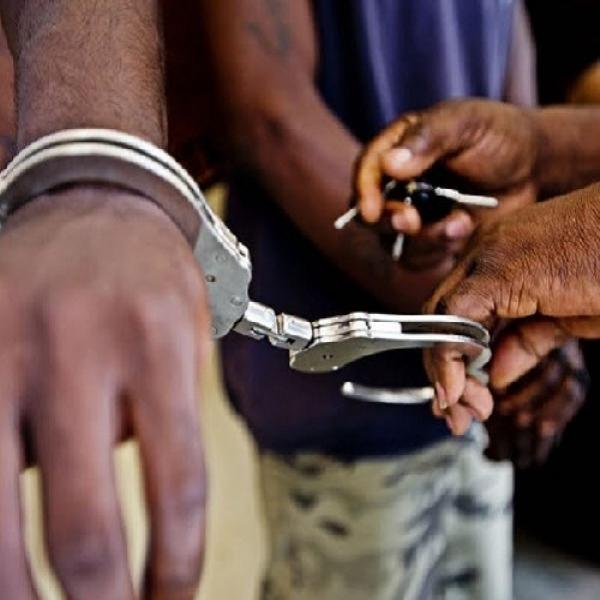 Arrestation de deux clandestins camerounais accusés de falsification de billets de banque