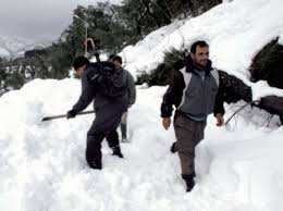 Algérie - Intempéries, isolement et failles
