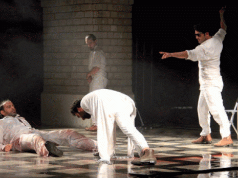 Le théâtre arabe fait le procès des tueurs