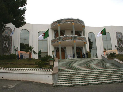 إصابة أستاذة في انفجار بمخبر في جامعة تلمسان