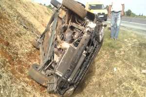 قتيل و4 جرحى اثر انحراف سيارة في النعامة