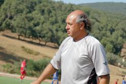 بلحوت يباشر مهامه على رأس العارضة الفنية لأولمبي الشلف